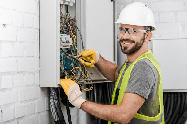 Best Electrical Outlet Repair  in Holt, MI
